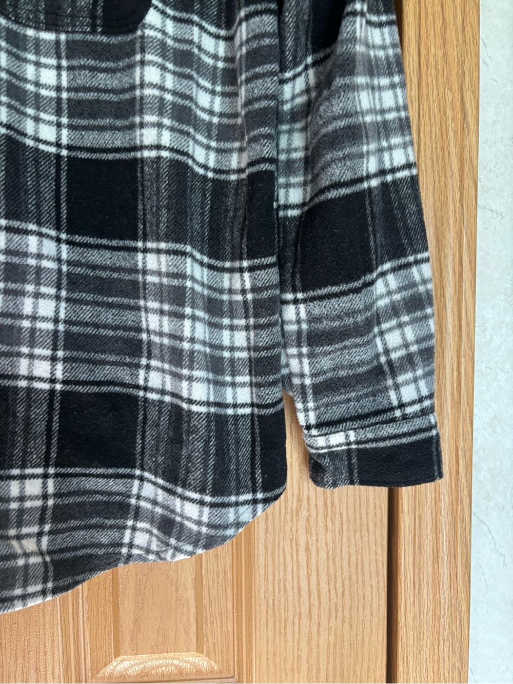 Ardene Black & White Oversized Plaid Button-Down Shirt - Picture 8 of 14